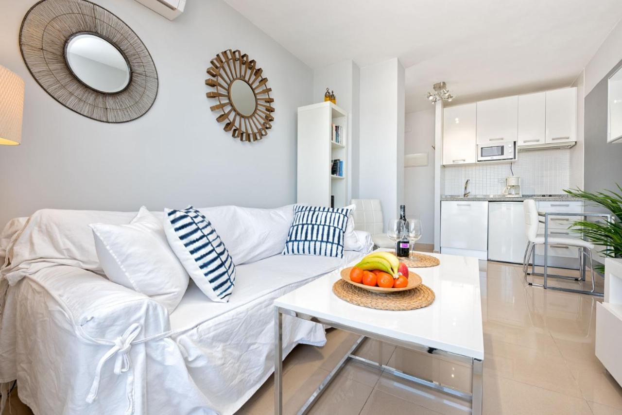 Susana Beach Apartment In Malaga By Solaga Holiday Homes Exteriér fotografie